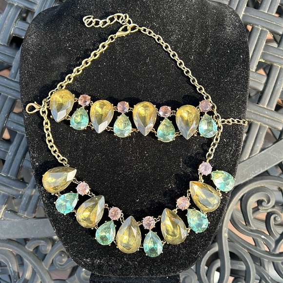 Necklace and Bracelet Set - Picture 1 of 6
